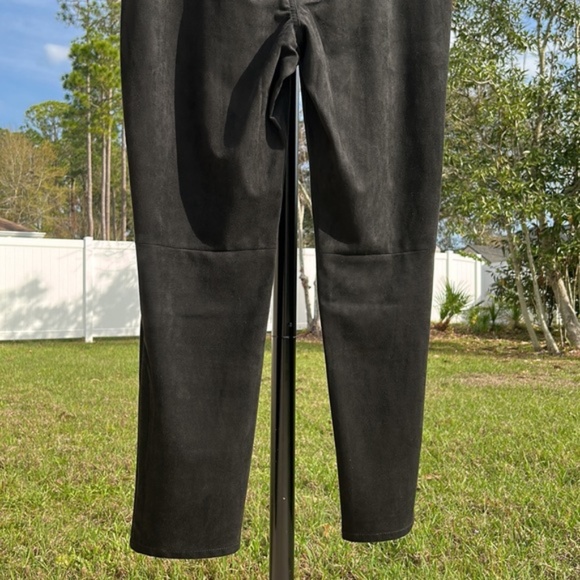 New Chico’s ultimate fit pants w/ pockets - Picture 11 of 16